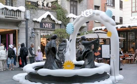 上海圣诞购物商圈推荐：新天地冰雪慢游奇遇必打卡