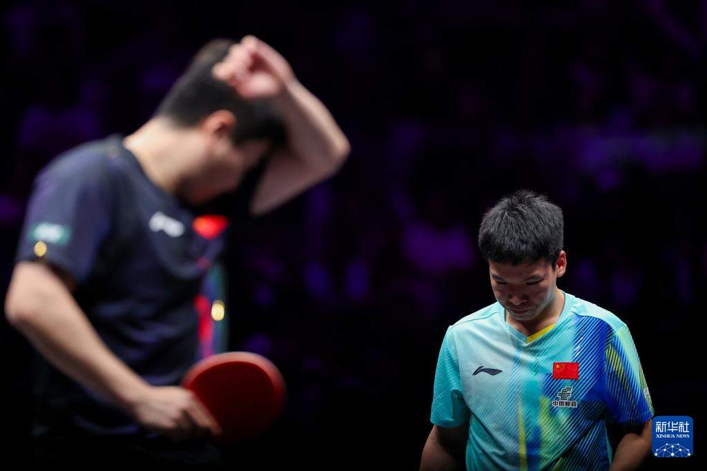 乒乓球——WTT重庆冠军赛：梁靖崑晋级男单16强