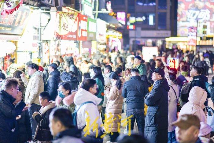 “泉”在济南过大年｜春节假期济南美食街人气爆棚