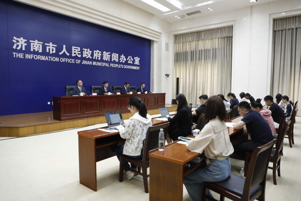 20万银发志愿者活跃泉城，“银发余热”温暖千家万户