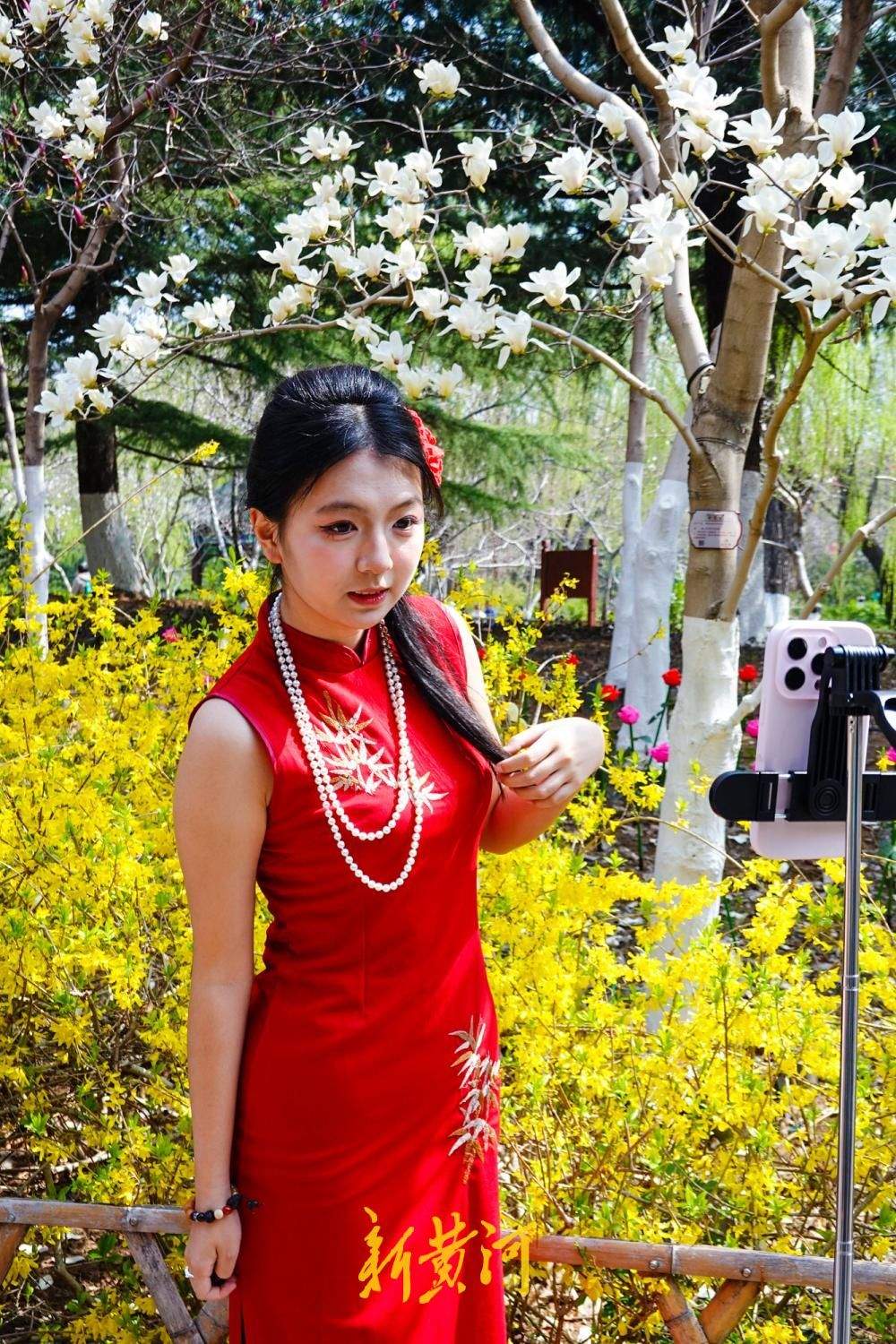 19℃+气温恍如夏，短袖与羽绒服同行