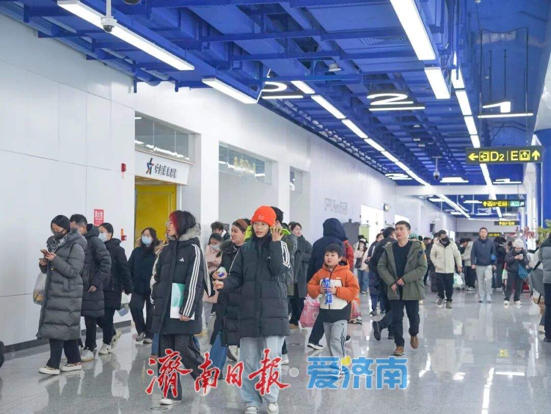 海右新论｜“地铁延时”，照见一座城市的“留人之心”