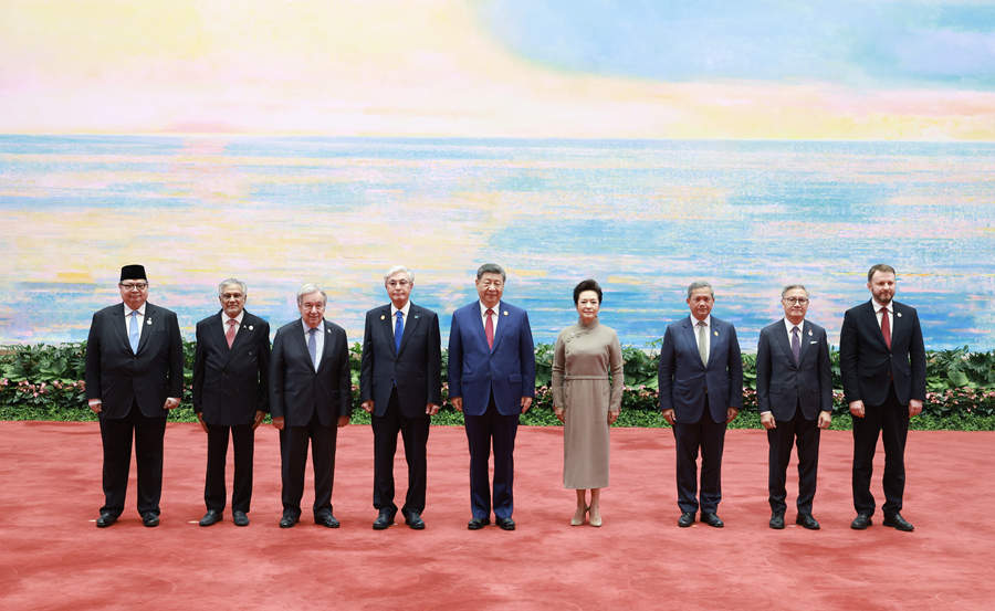 习近平出席2026世界人工智能大会暨人工智能全球治理高级别会议开幕式并发表主旨讲话