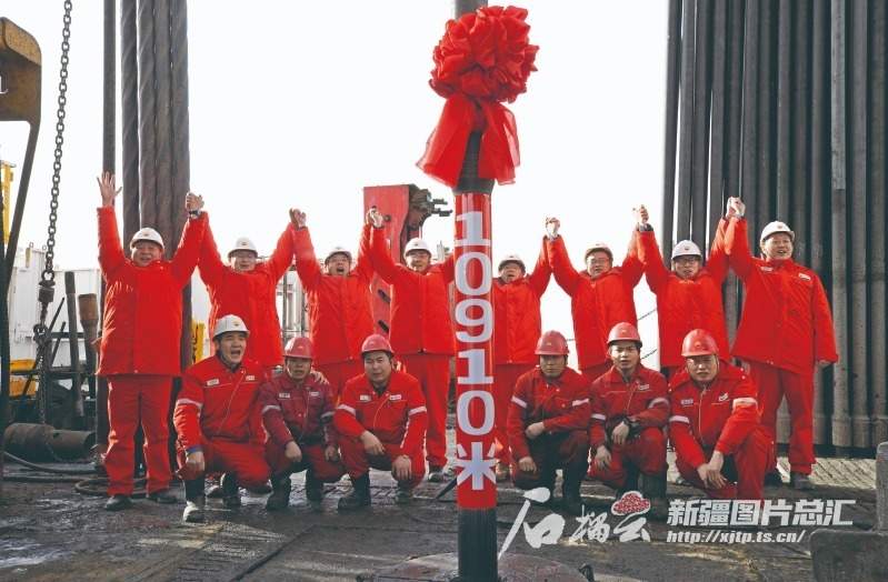 辉煌70年 奋进新征程丨万顷戈壁沙漠变油田