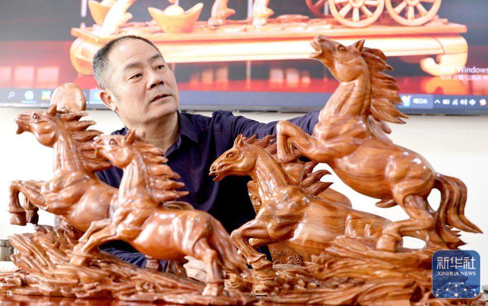 山东：文创“马”力全开迎新春