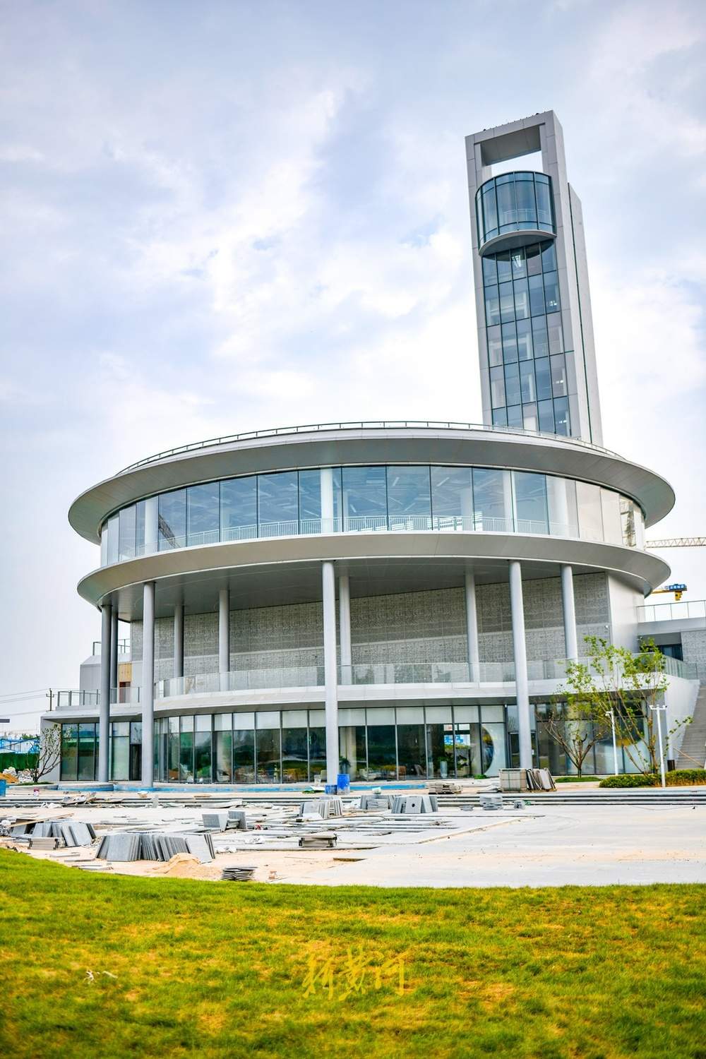一年四季 泉在济南丨济南黄河畔建新公园，粉色沙滩和观景台别具一格