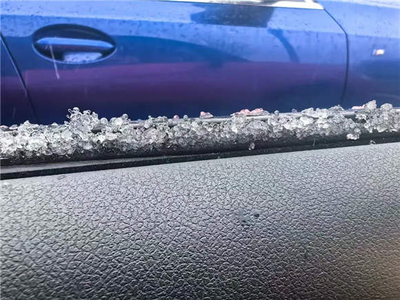 下雪了!济南“大雪花”刷屏