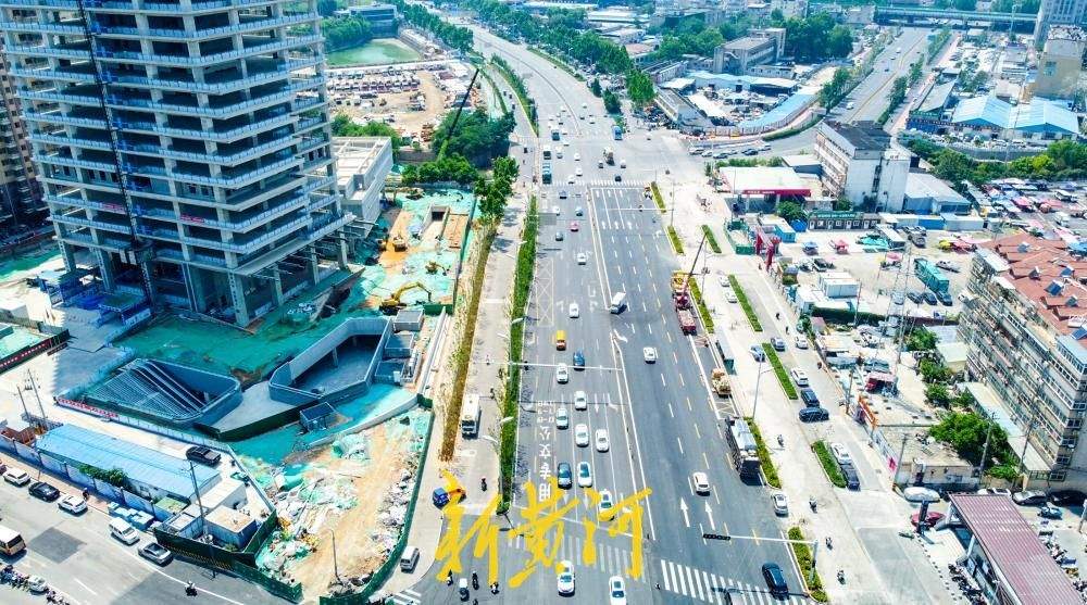 告别“堵点”！工业南路地铁站点段恢复双向十车道通行