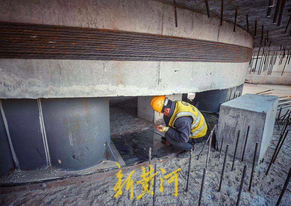 潍宿高铁潍坊至日照段首座T构转体成功