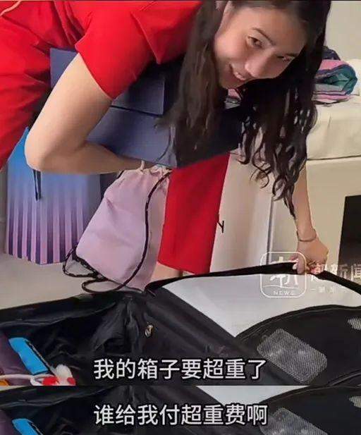 年度最佳凡尔赛 张雨霏:我一箱子奖牌已经很沉了