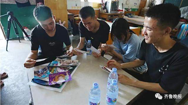 长沙“龙啸翰林”四胞胎成绩出炉 网友：别人家的孩子