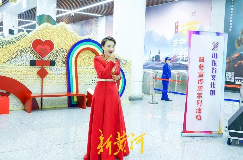 文化馆服务宣传周开启 文艺演出走进地铁站