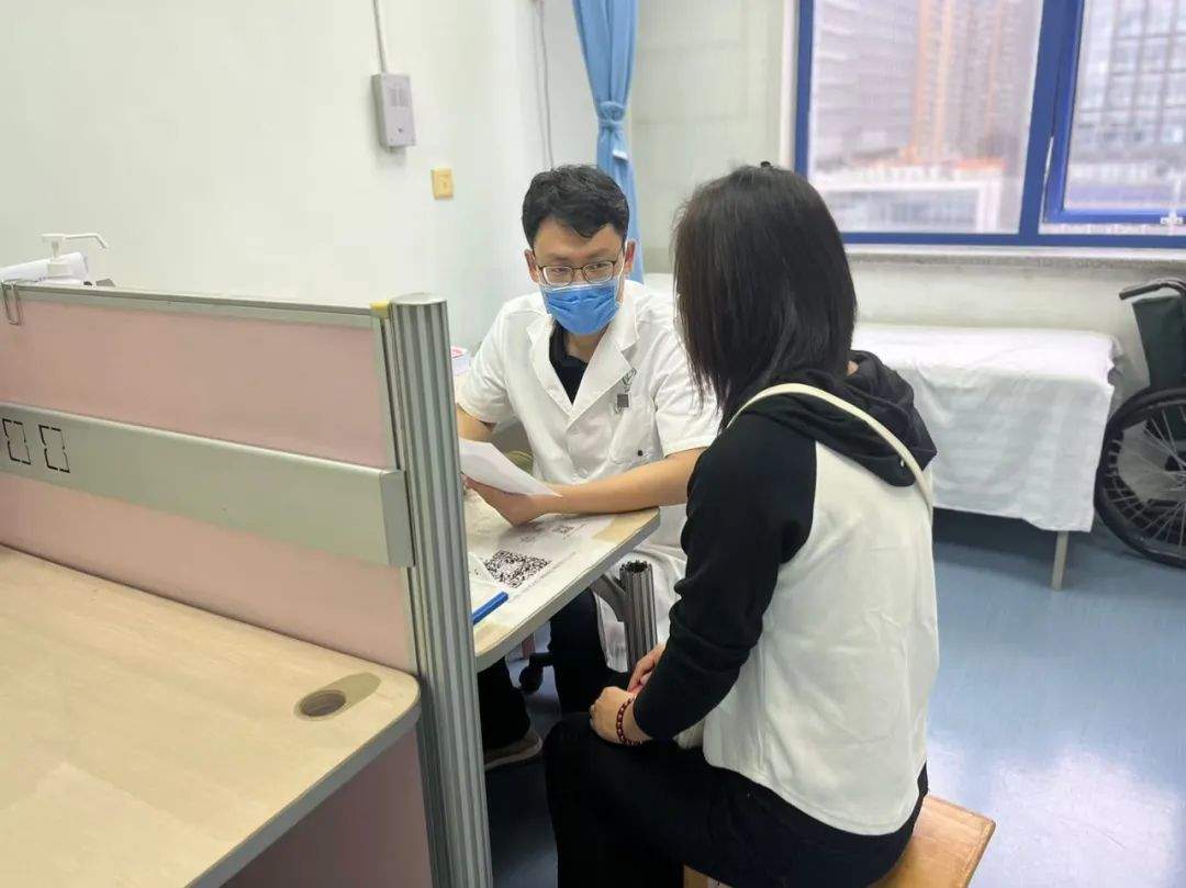 “拒绝上学”门诊,也在治家长的“病”