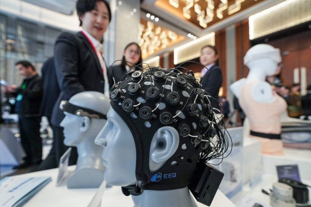 妙想照进现实！中国提出到2027年脑机接口关键技术取得突破