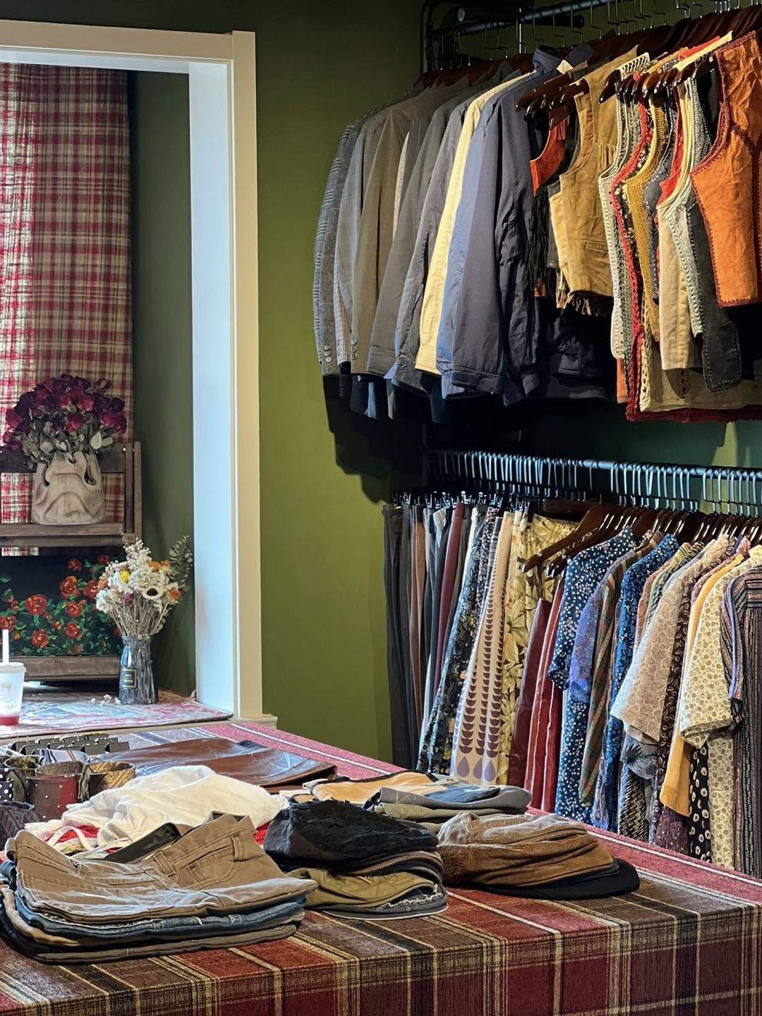 “捡破烂”捡出万亿级市场，“二手青年”重塑生活经济学