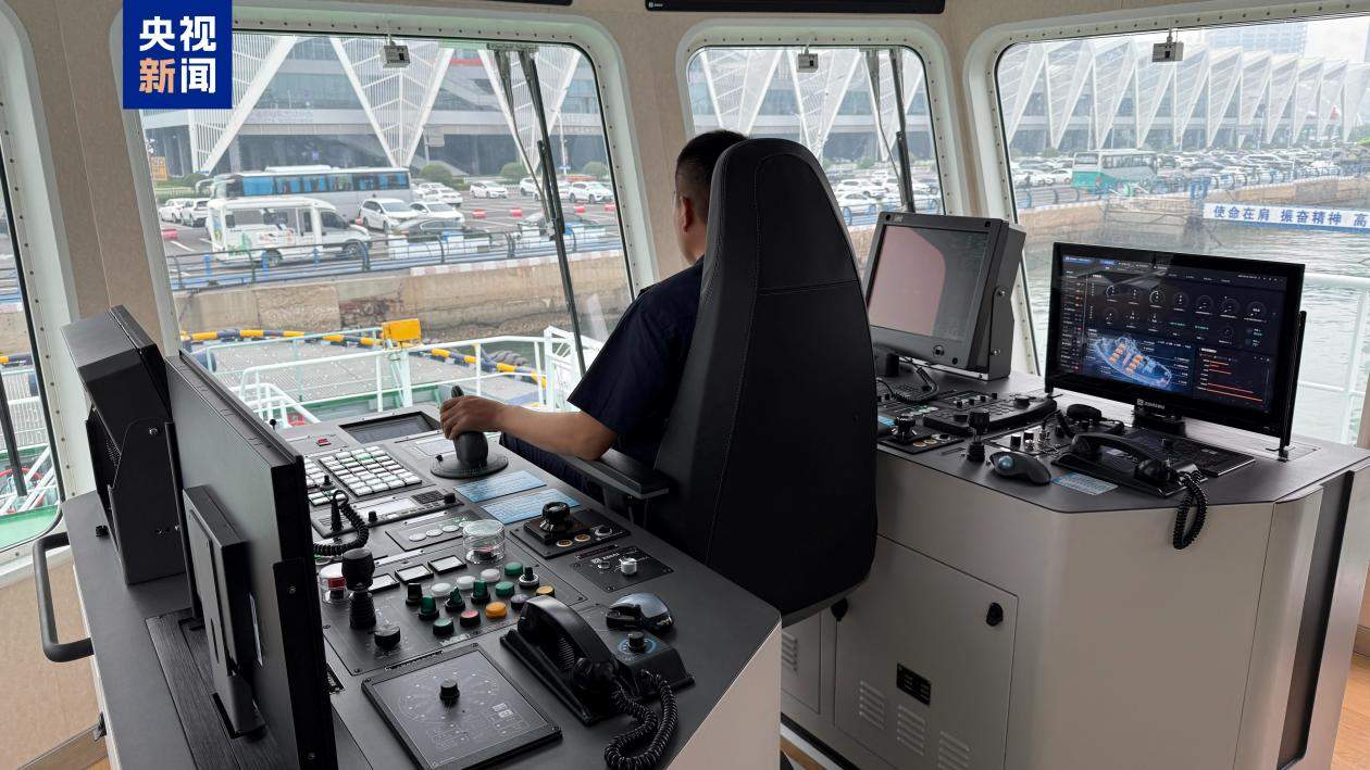 全国首艘氢电拖轮在青岛港入列 填补多项国内空白