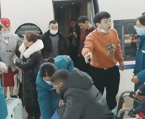 山大医学博士“学以致用” 三个月内三次施救路人