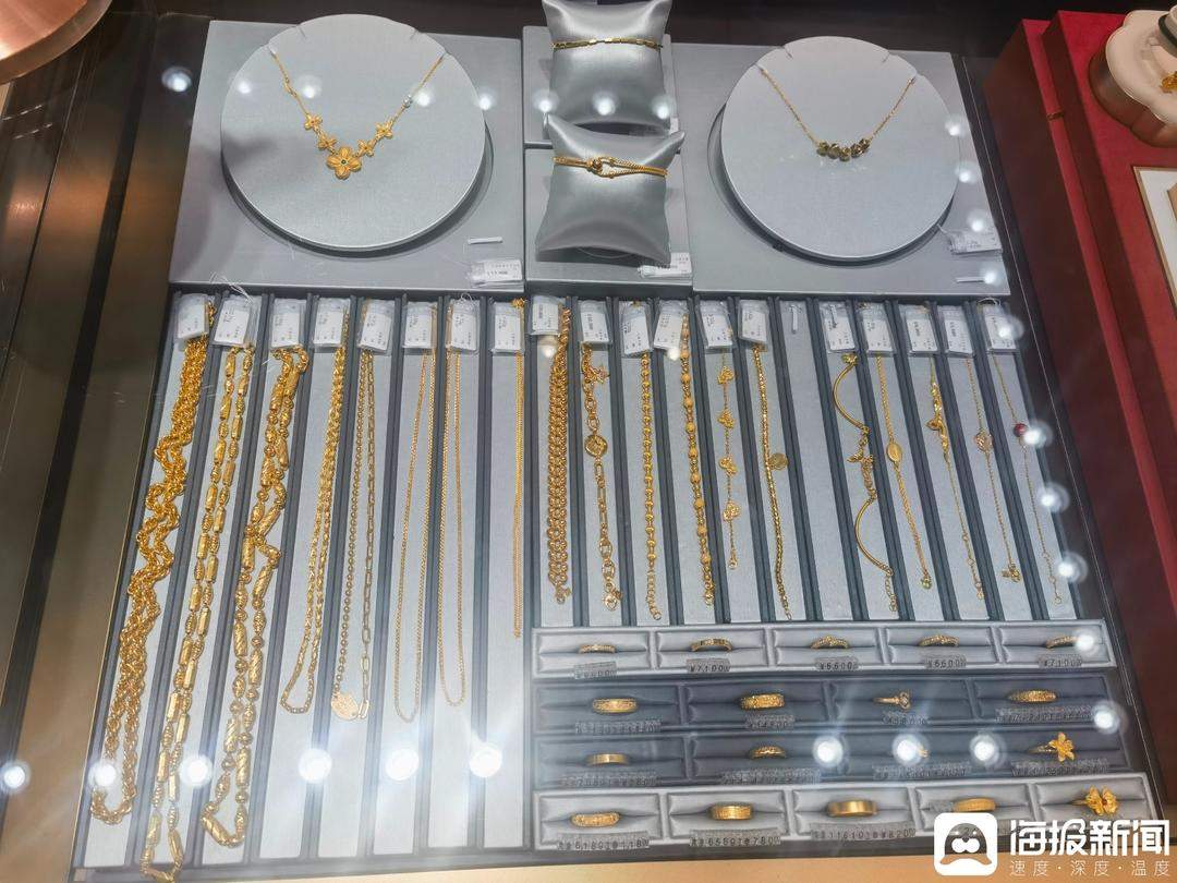 金价飙升，金店却频频关门 周大福半年内日均关闭一家门店