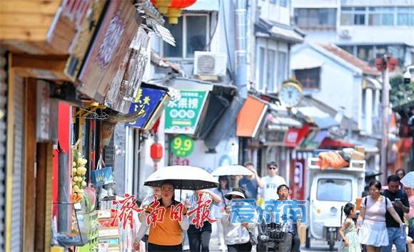 一年四季 泉在济南丨高温难抵吃货脚步 芙蓉街暑期人气旺
