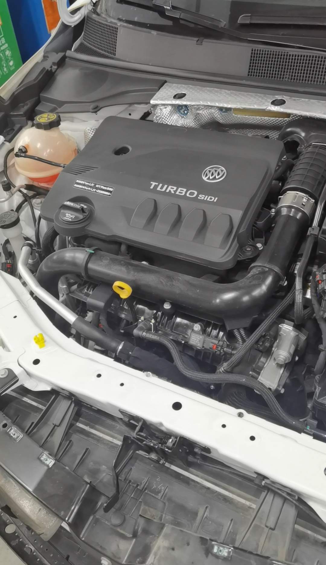 男子将汽车送4S店维修后成火烧车 4S店：系店方原因造成损失，愿承担责任