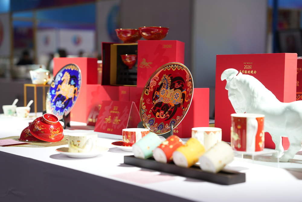 逾万件“山东手造”工艺品荟萃一堂！2025山东工艺美术博览会启幕