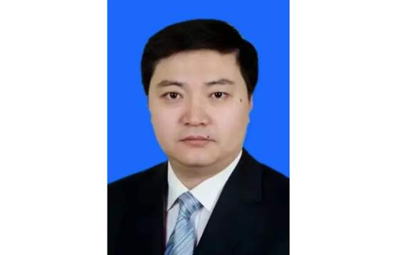 济南市人民政府网站更新显示 李光耀已任新职