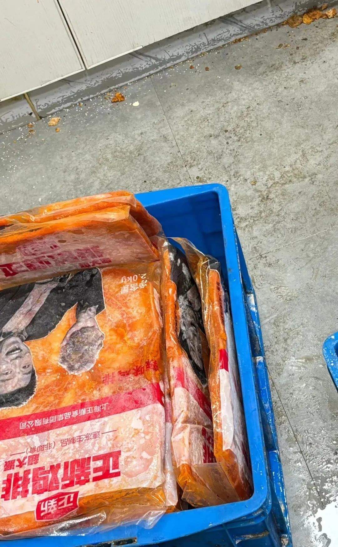 正新鸡排被曝20多天不换油，门店否认 当地市监局调查