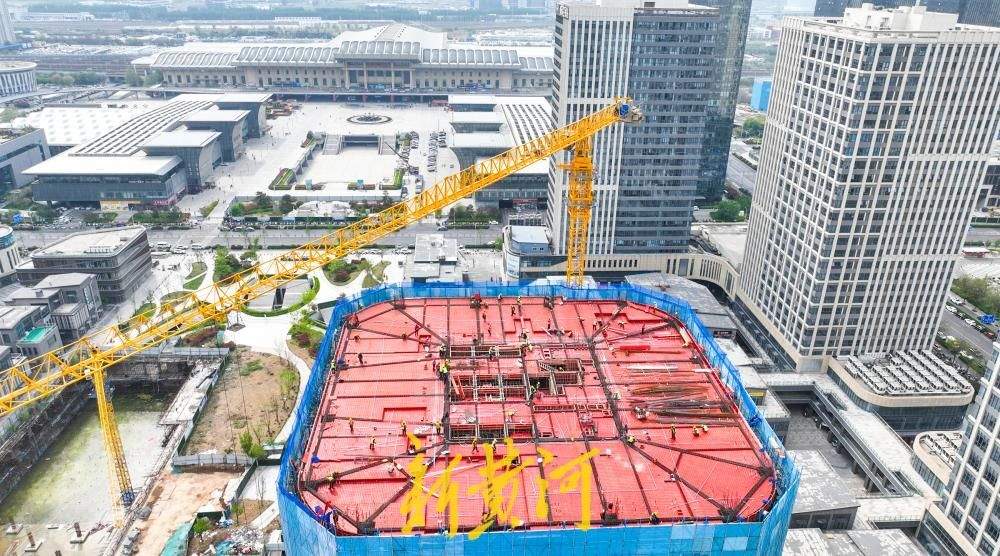 齐鲁之门双子塔重启建设,西客站中轴线地标迎新进展