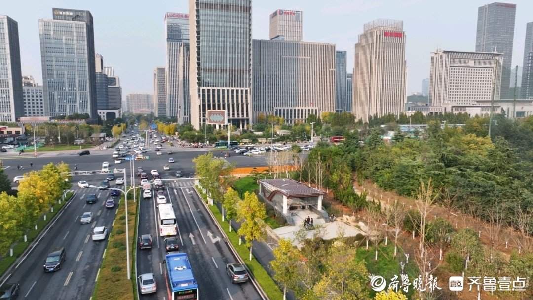 济南地铁施工围挡集中“退场”