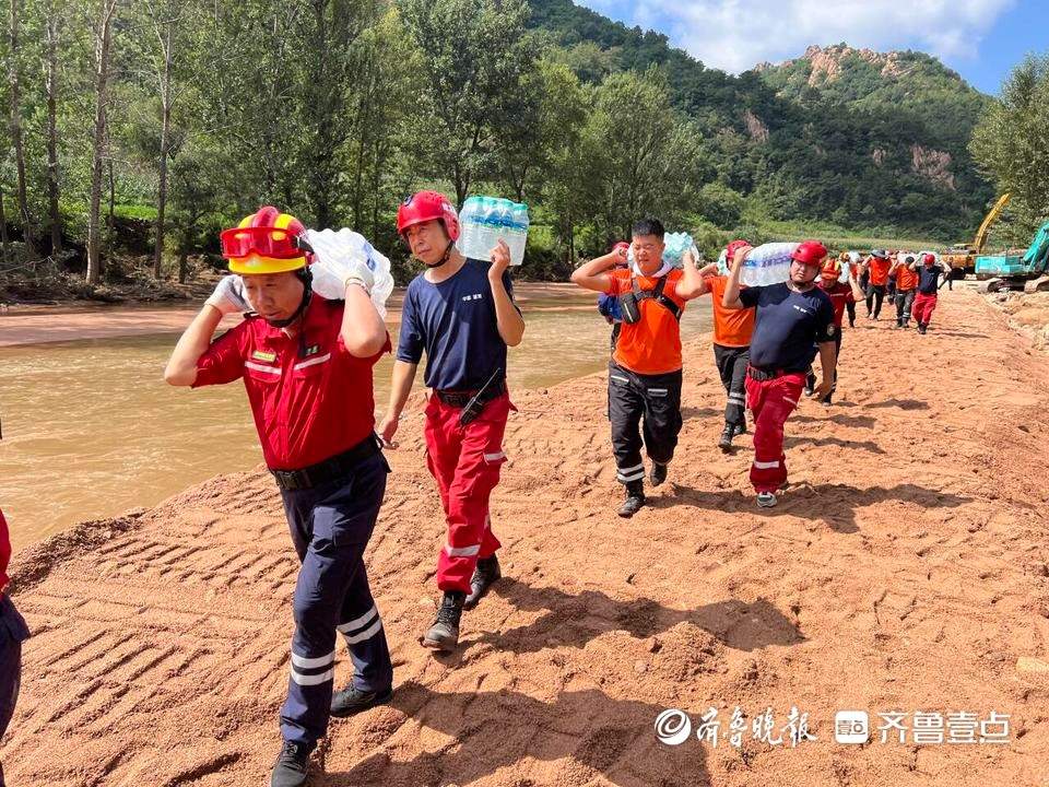 “烟台蛟龙”完成葫芦岛救援任务，全部队员安全抵达家乡