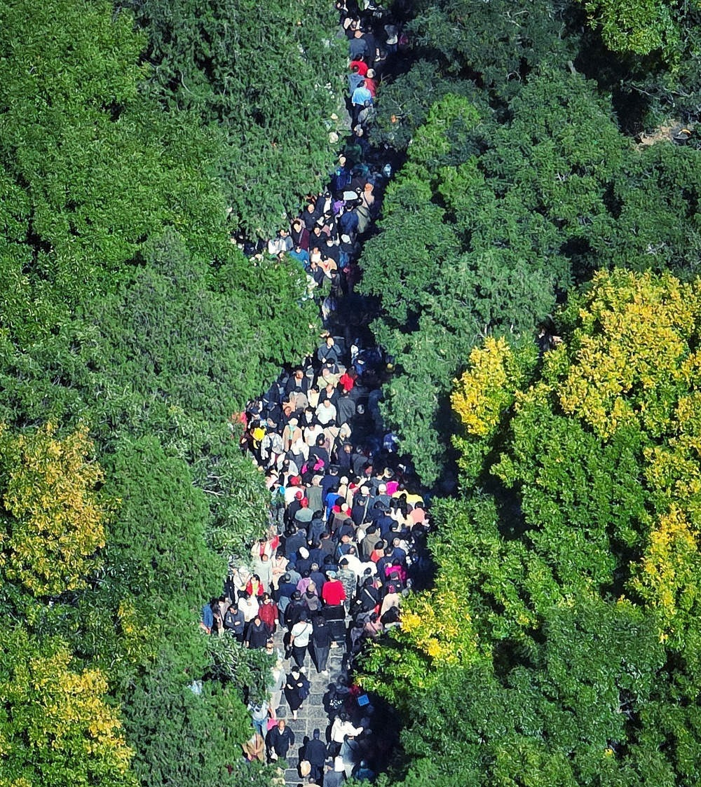 千佛山“九月九”重阳山会迎来客流高峰