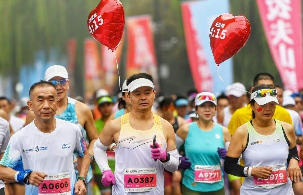 泉在济南，一马当先！用奔跑感受济南之美与济南之变