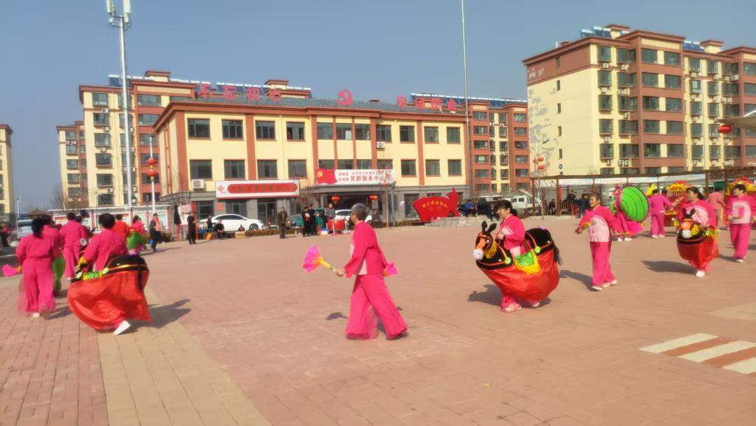 新春走基层丨车马盈门 年俗正青春