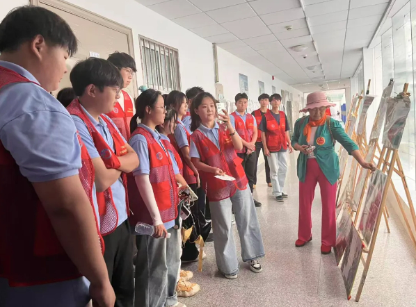 “义”路同行二十载 青春接力向未来——泉城义工20周年志愿服务宣讲高校行活动走进济南职业学院