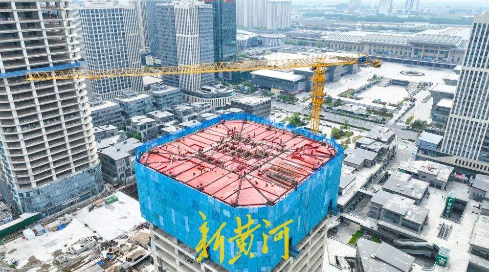 齐鲁之门双子塔重启建设,西客站中轴线地标迎新进展