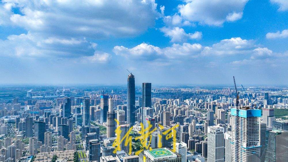 三伏天持续高温 “蒸”出水晶蓝