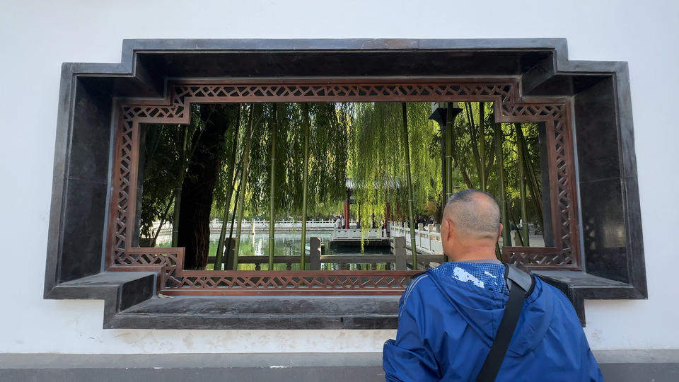 济南新增网红打卡地！来西更道街，在诗词长廊、观泉花窗里寻觅老济南