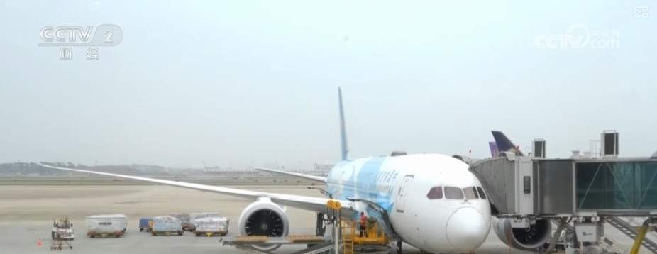 破500万人次，提前26天！人流旺、物流畅 彰显经济蓬勃活力