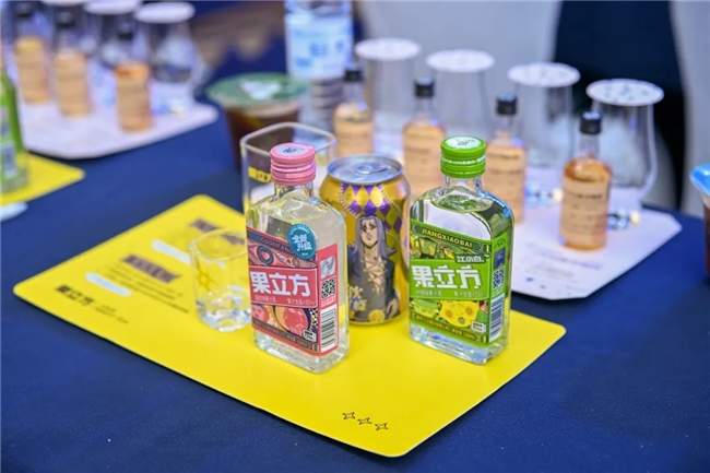 走过五年黑暗隧道后，江小白靠一瓶酒杀了回来