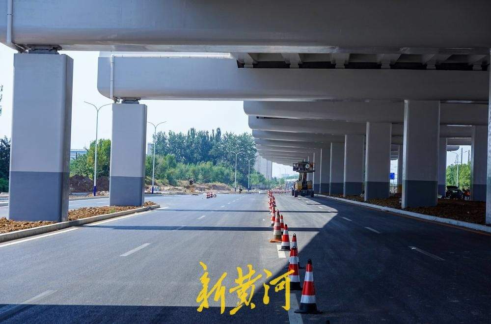 桥下路面加速恢复，济南工业北路快速路通行与施工同步推进