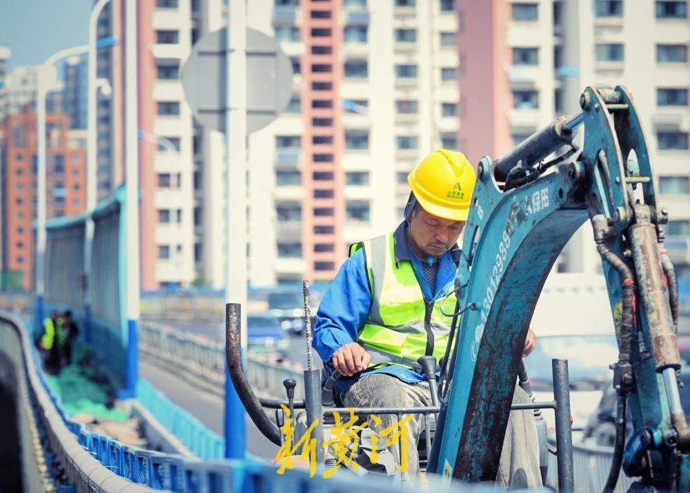 济南“22岁”纬六路高架桥大修进行时