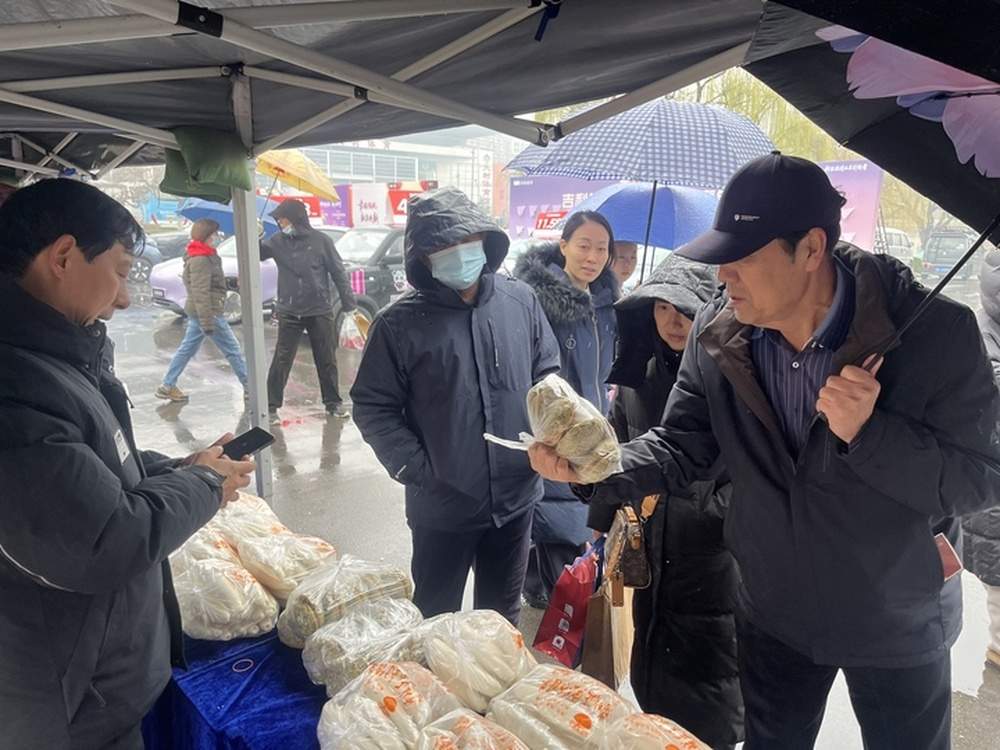 “泉水人家”优质农产品亮相济南高新区第三届年俗文化节