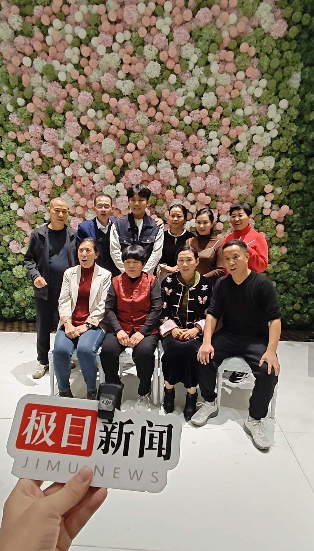 失散25年后团圆,河北“千万富翁”之子解清帅大婚,杜小华、杨妞花、谢岳等现身婚前晚宴送祝福