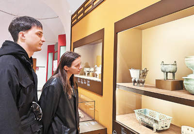 “中俄文化年”架起民心相通之桥——深化人文交流，传承中俄世代友好