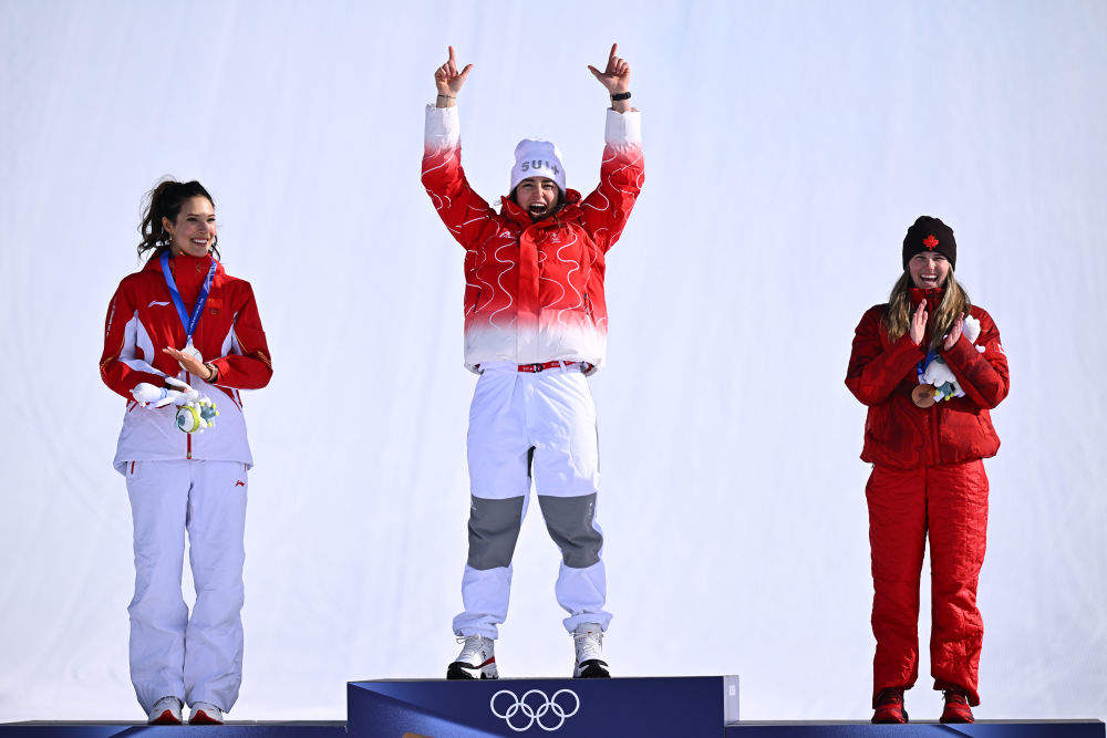  0.38分之差 “做到最好”的谷爱凌坡障摘银