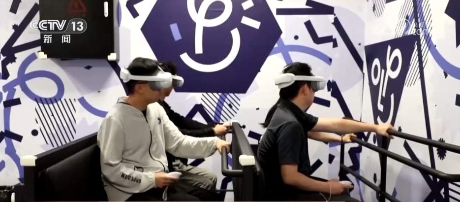 “商文旅”融合催热假日经济 “花样”民俗点燃消费市场新引擎