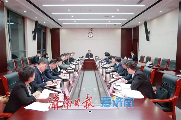 刘强指导2025年度市纪委监委领导班子民主生活会