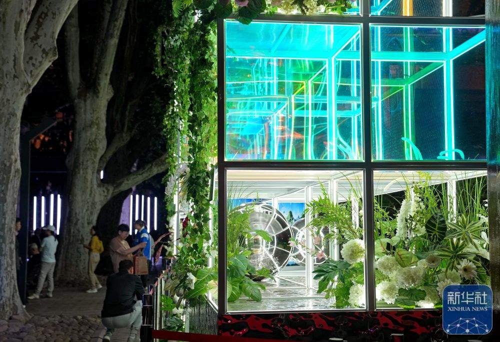 “五一”假期游 越夜越精彩