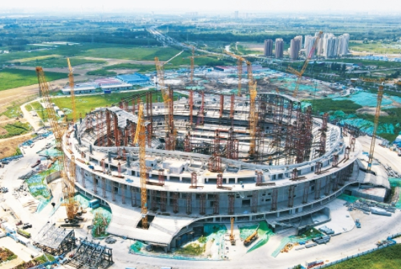 济南黄河体育中心专业足球场项目 屋盖钢结构施工全面展开