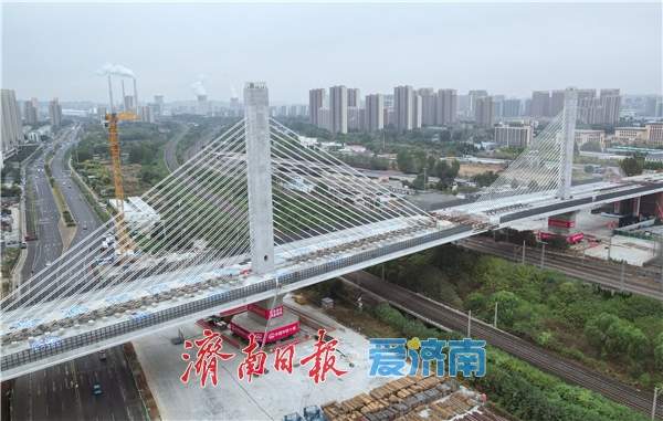 项目强省会｜历时145分钟，济南开源路涉铁段主桥顺利完成转体对接